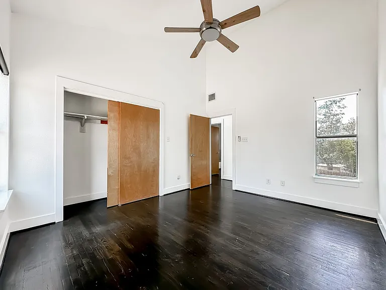 417 S Beacon St — Photo 17