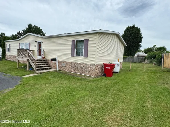 14 Waldo Place, Port Henry, NY 12974