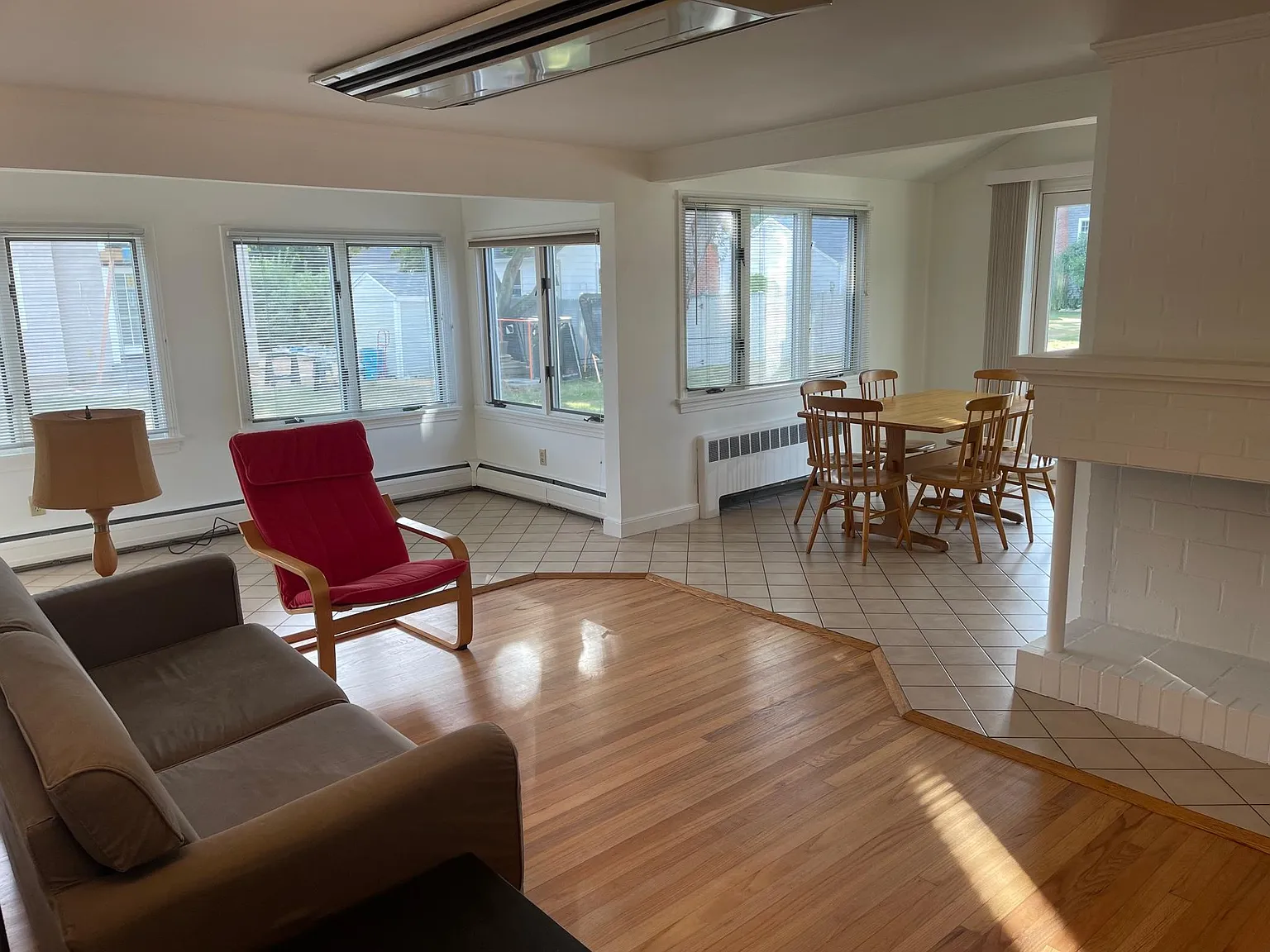 2 bed, 1192 sqft, $2,400 — Photo 2