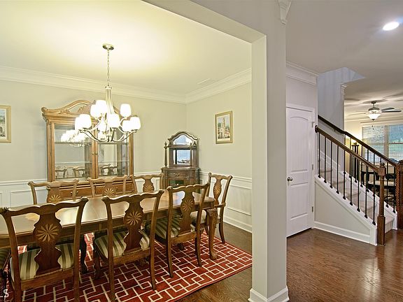 4th image of 209 Birchin Dr #2