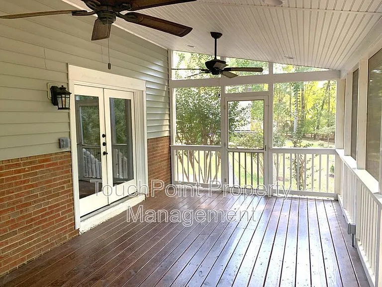 1114 Glenshannon Rd — Photo 32