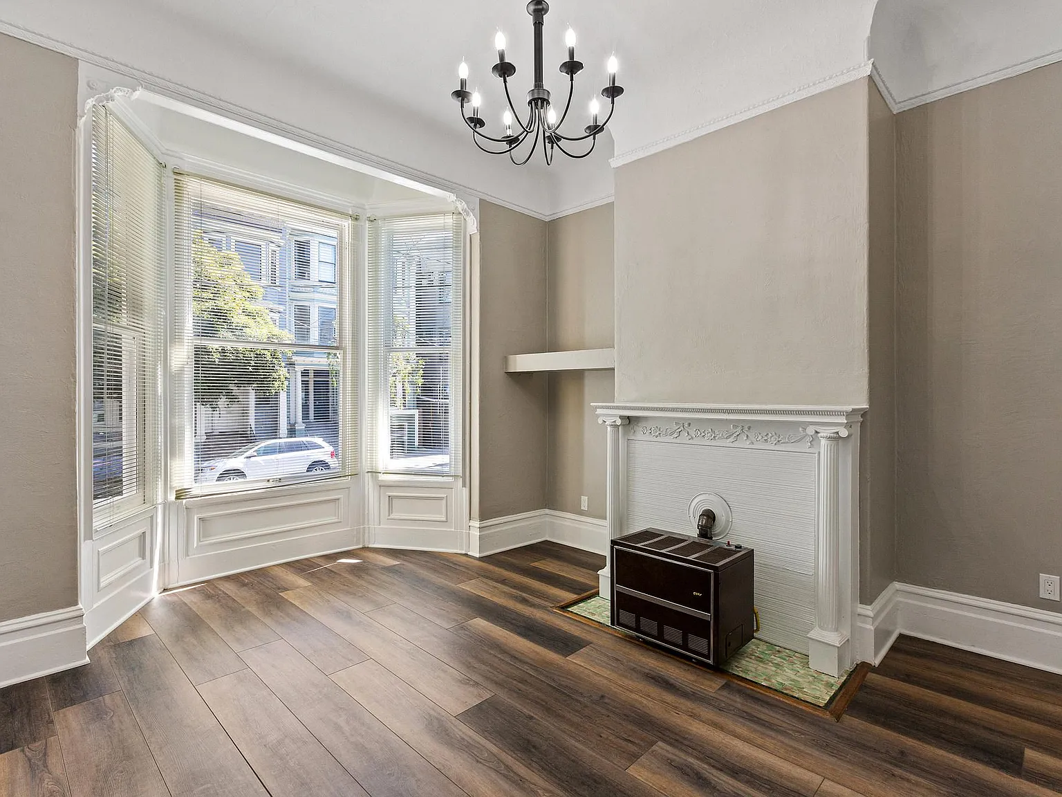 Studio, 450 sqft, $3,100 — Photo 4