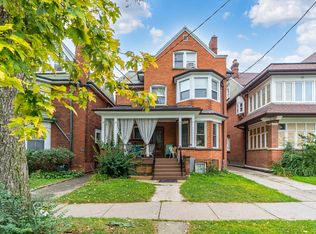 108 Madison Ave #C, Toronto, ON