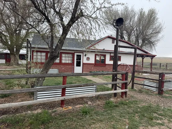 850 Orin Hwy, Douglas, WY 82633