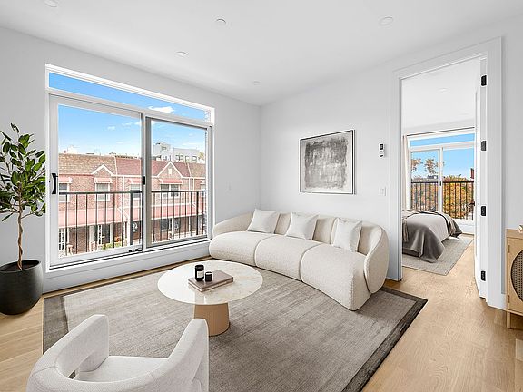 2nd image of 831 Knickerbocker Ave #2B