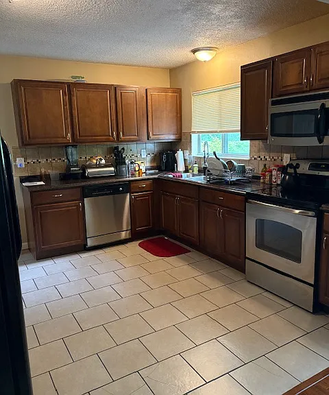1283 Clanfield Dr — Photo 5