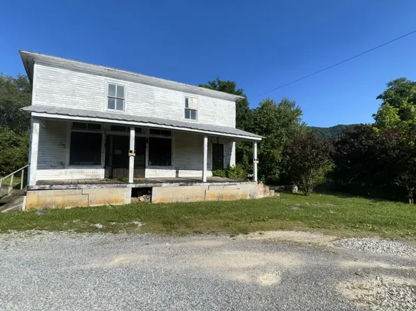 3198 Big Moccasin Rd, Nickelsville, VA 24271