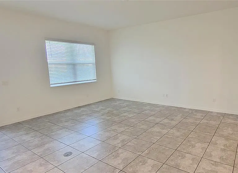 9185 Carmela Ave #208 — Photo 10