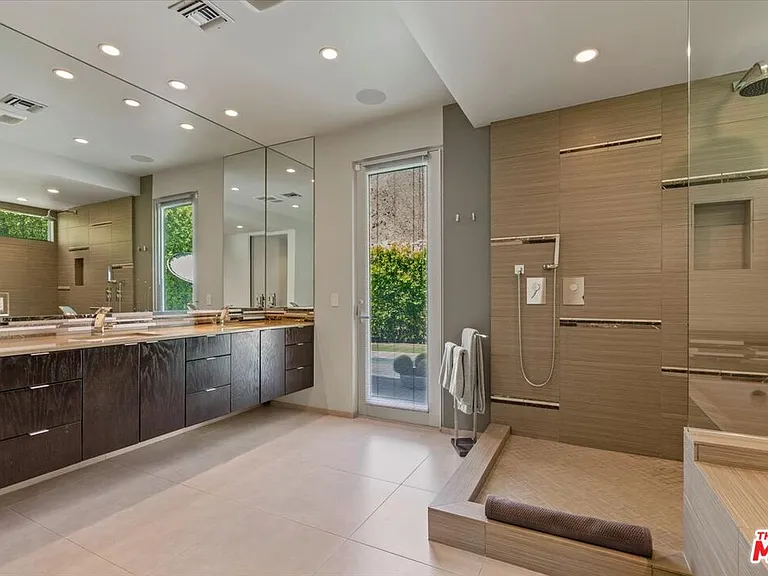 1175 Los Robles Dr — Photo 36
