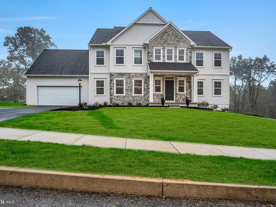 1st image of 211 Rockville Blvd