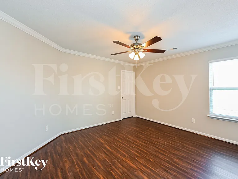 4822 Jarl Ct — Photo 12