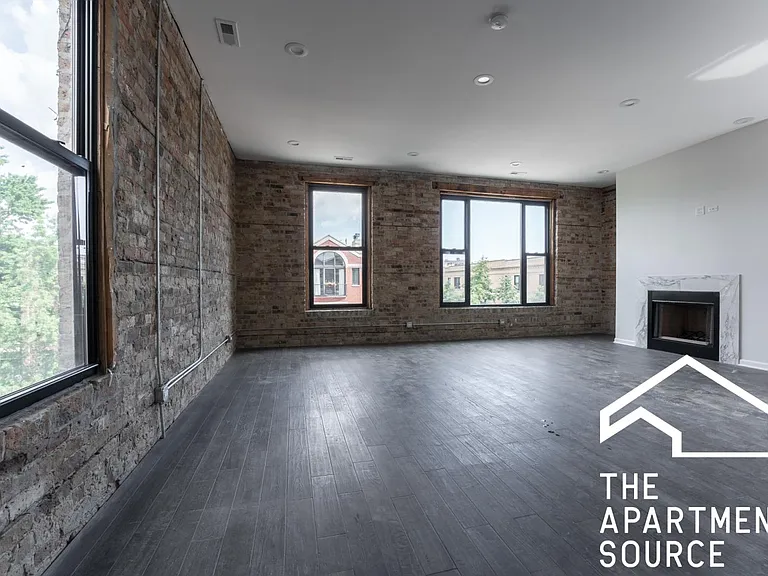 2702 W Thomas St #3 — Photo 5