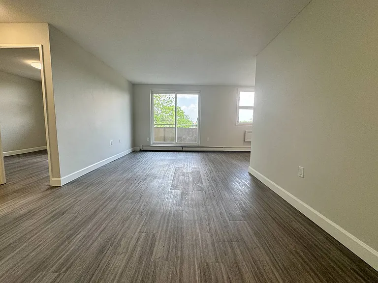 200 London Rd #705 — Photo 8