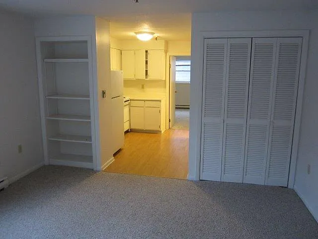 328 College St — Photo 44