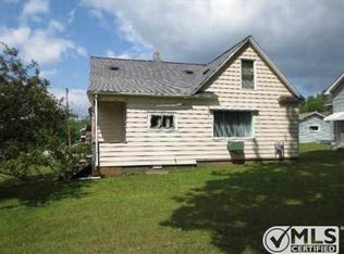 W4982 Central Blvd, Vulcan, MI 49892