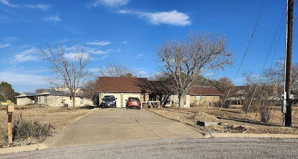 1st image of 1823 Lacy Dr