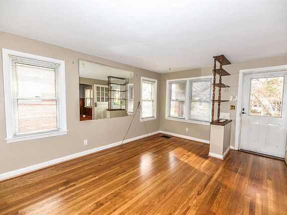 4th image of 6414 Girard Ave