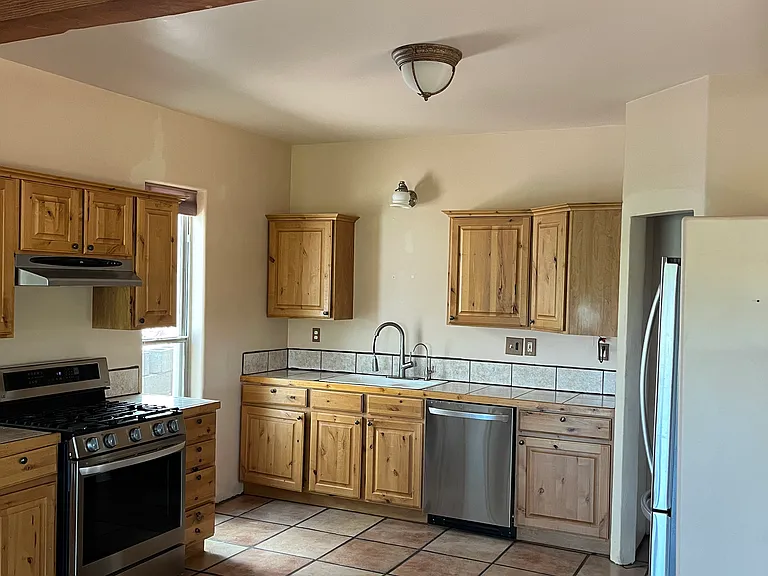 Candlewood Ln — Photo 13
