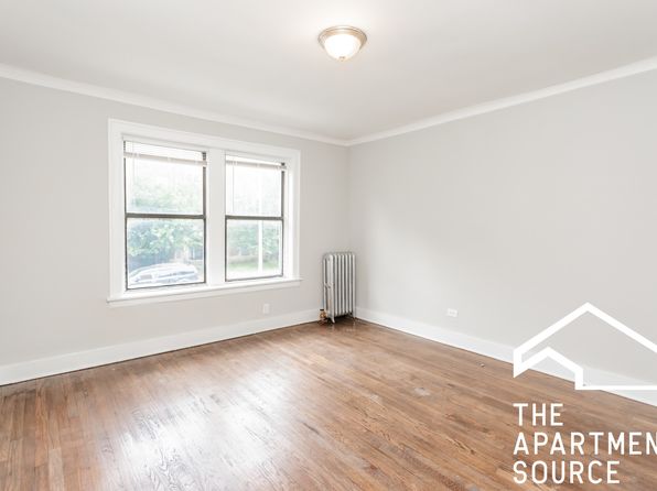 6959 S Paxton Ave APT 3E
