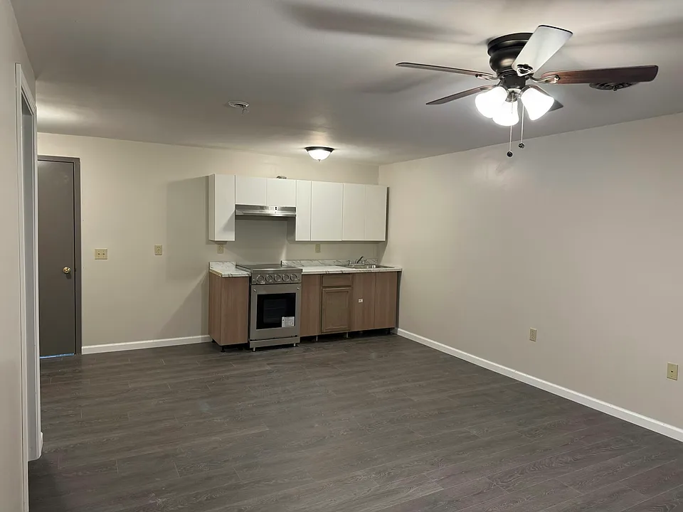 355 S Main St