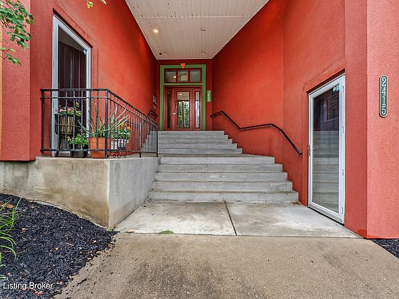 2nd image of 2411 Brownsboro Rd APT 302