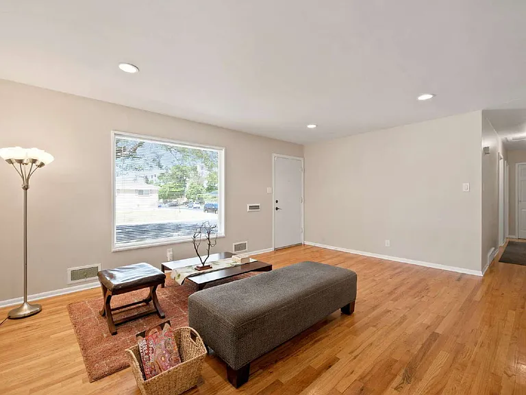 1398 Troy St — Photo 2
