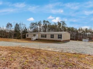 102 Amy Ln, Reidsville, NC 27320