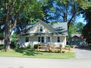 524 Waupaca St, Fremont, WI 54940
