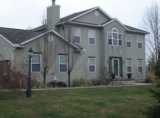 312 Edenderry Ln, Pataskala, OH 43062