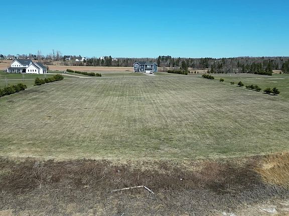 3rd image of 2 Heritage River Rd