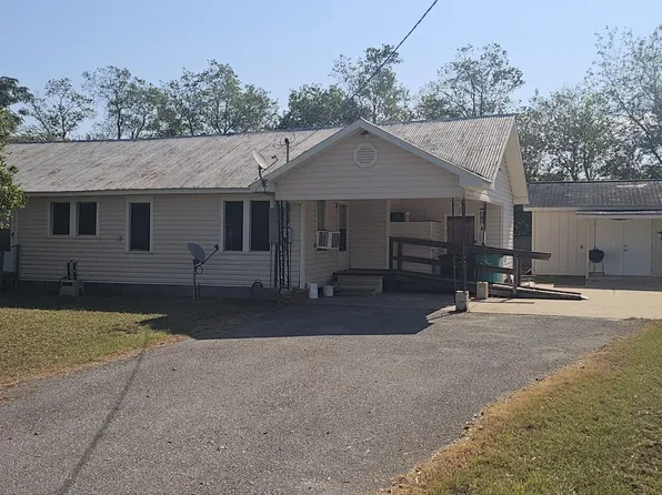 3263 Chataignier Rd, Ville Platte, LA 70586