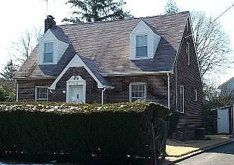 2nd image of 26 Jane St