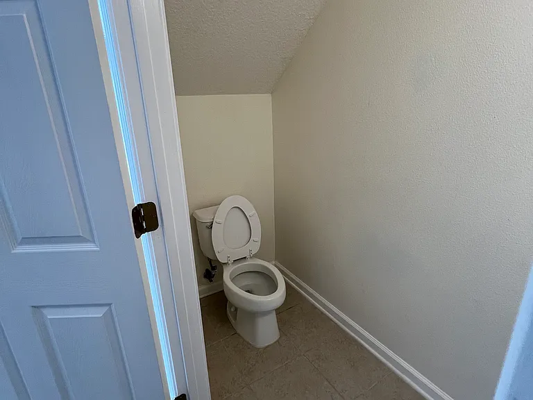 5906 Brice Ct — Photo 10
