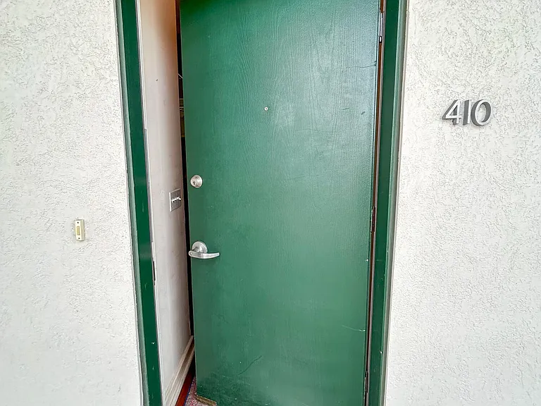1661 Riverside Ave #410 — Photo 3