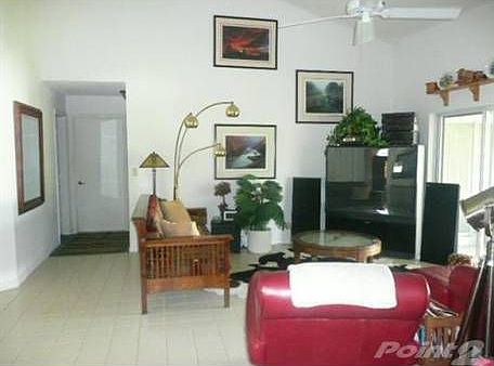 FAMILY ROOM -OPEN PLAN