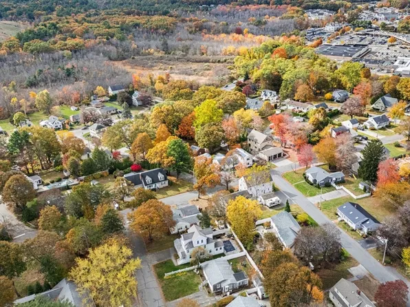 17 Alberta Ave, Newburyport, MA 01950