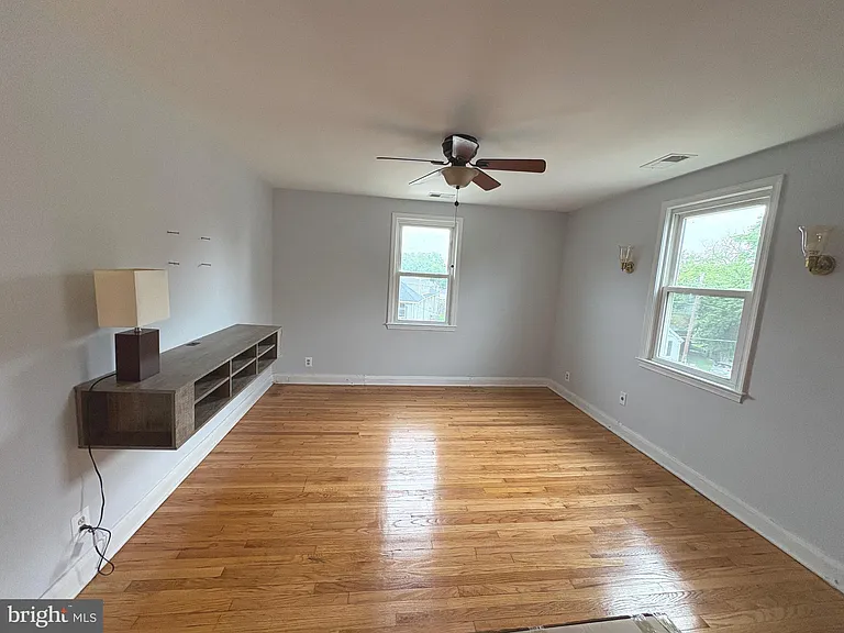 1708 Hall Ave #2 — Photo 6