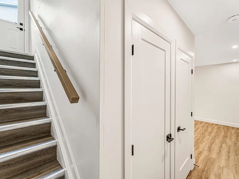 845 B Woodroffe Ave #C — Photo 2