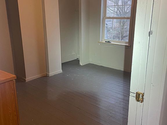 4th image of 359 Locust St #1