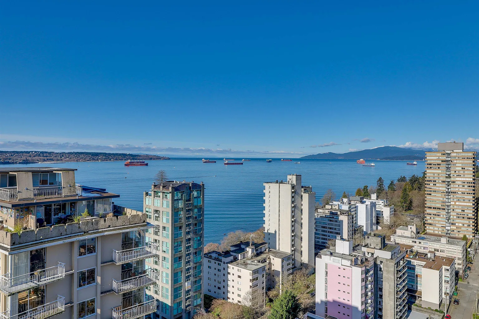 1850 Comox St #2603 photo 1