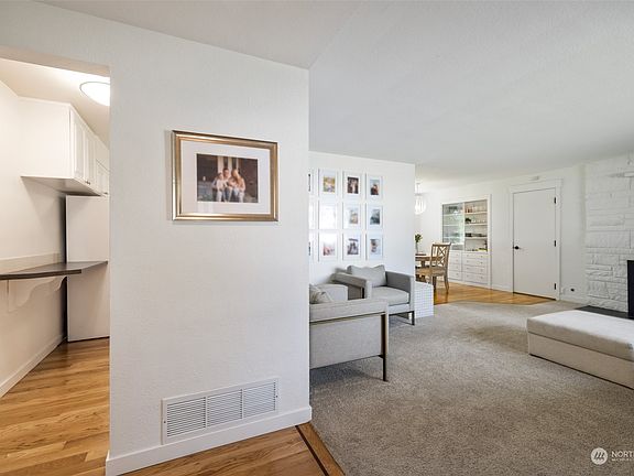 4th image of 1914 4th Avenue NW