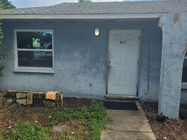 811 56th Ave E, Bradenton, FL 34203