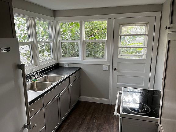 2nd image of 2316 Park Dr
