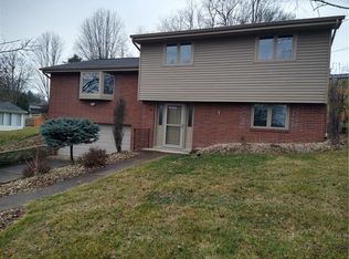 107 Forest Dr, Canonsburg, PA
