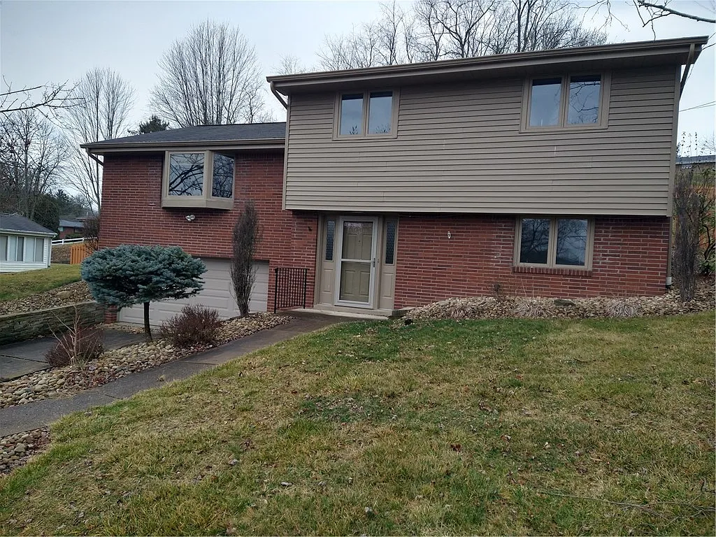 107 Forest Dr photo 1