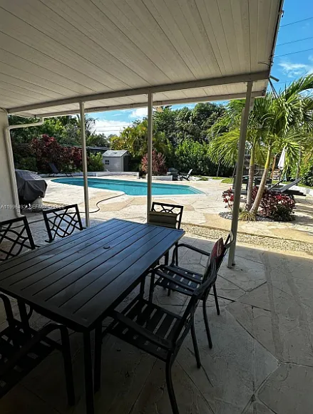 4 bed, 2.0 bath, 1459 sqft, $4,999 — Photo 2