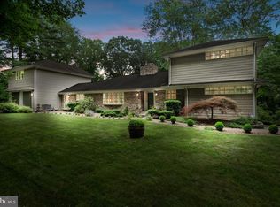 3 Tulip Ln, Holmdel, NJ 07733