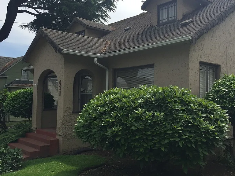 431 NE Garfield St — Photo 11