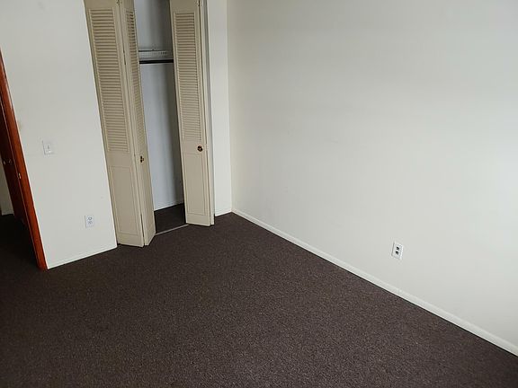 5th image of 19 Sheraden Ave APT 3B