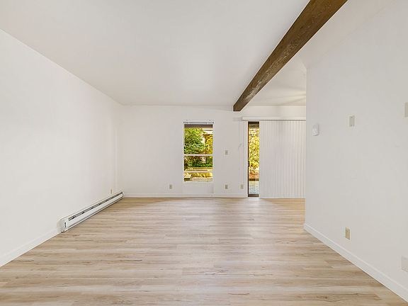 5th image of 922 100th Ave NE APT 12